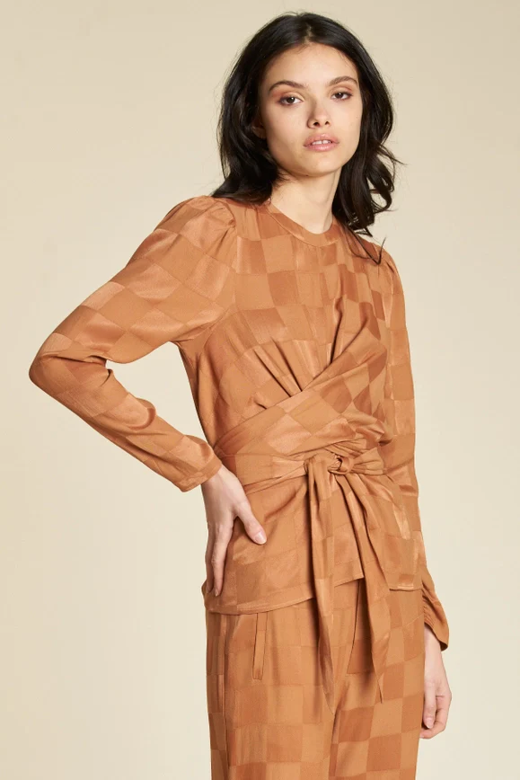 Check Mate Wrap Top - Image 4