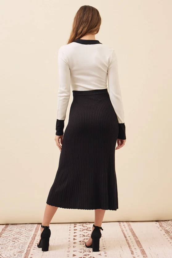 Charming Knit Dress - Image 4
