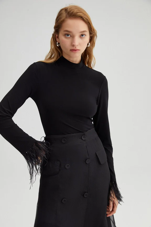 Full Look Feathered Top - Image 9