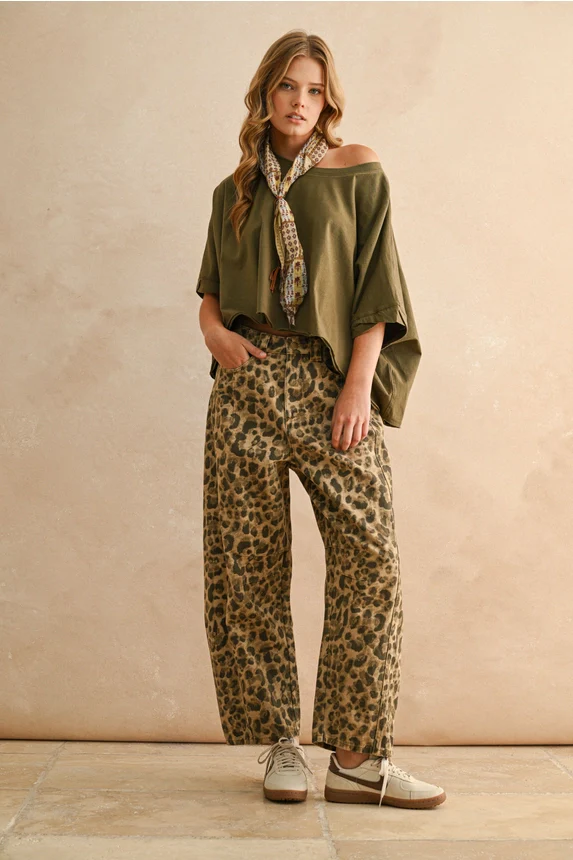 Ora Oversized Tee - Image 5